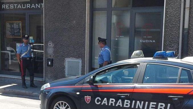 Lite mortale, arrestato buttafuori