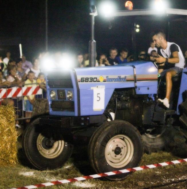 Una sfida fra trattori Matteo Govi batte il campione Valentini 