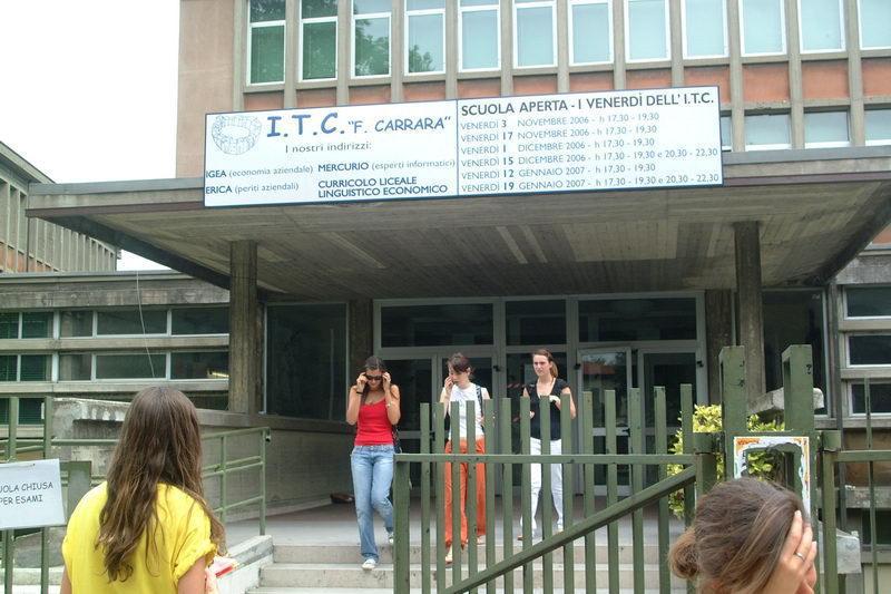 L'ingresso del tecnico commerciale Carrara