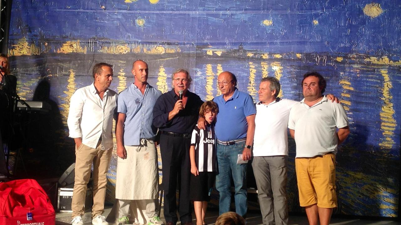 Luciano Moggi sul palco di Tirrenia
