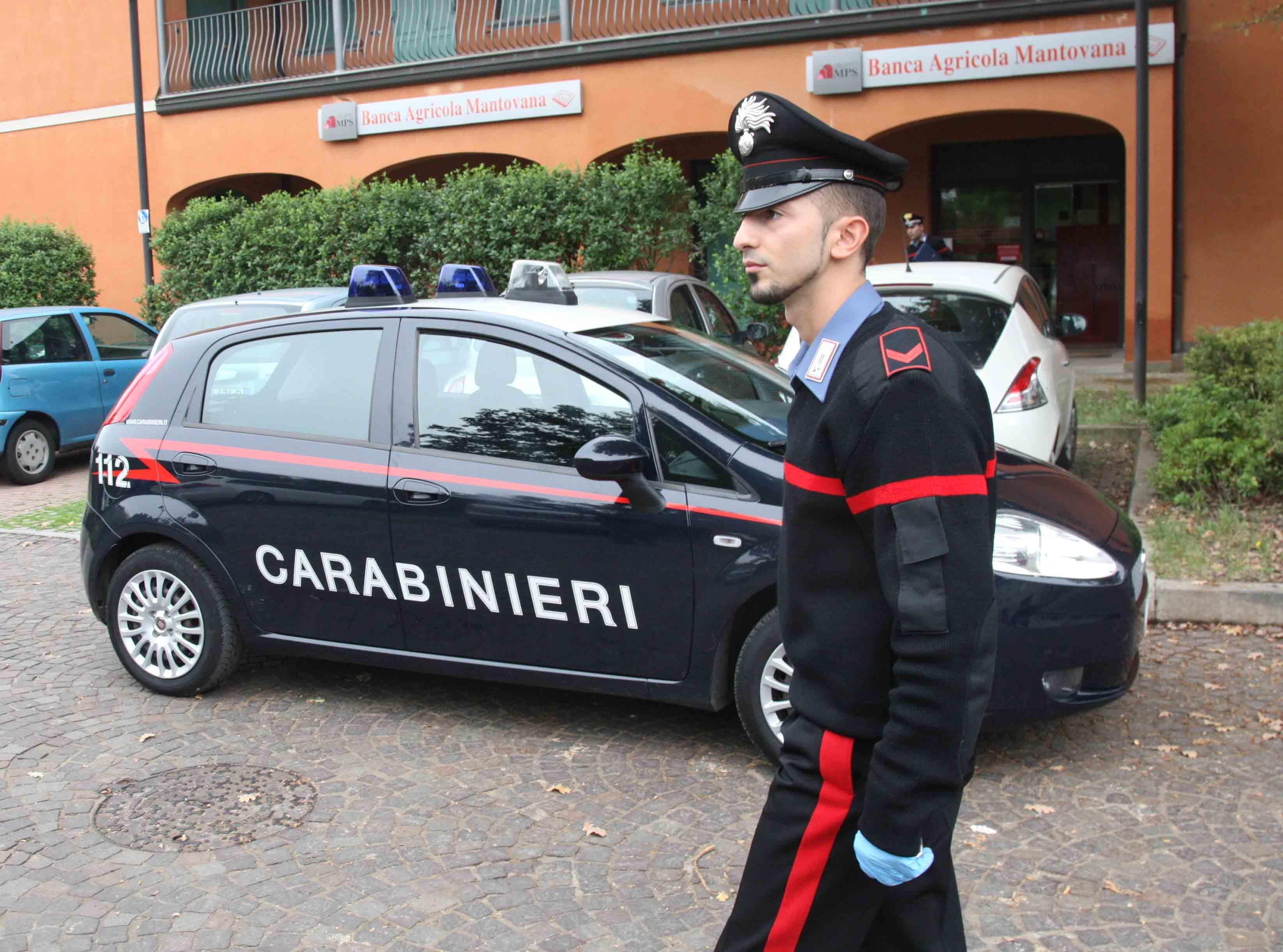 Rapinato il Monte Paschi, ferito il direttore 