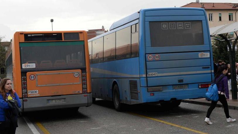 Accorpate 2 linee, soppressa una navetta