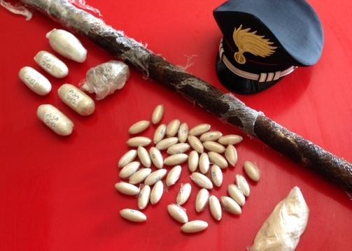 Sbarca con un chilo di eroina, arrestato 