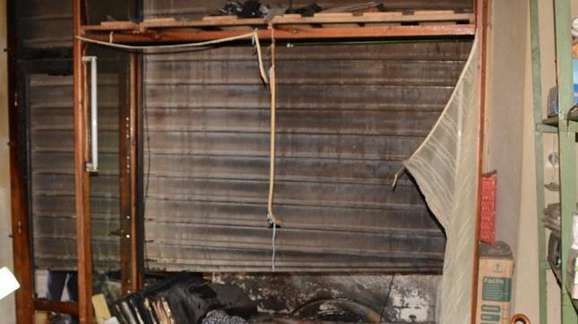 Due famiglie ostaggio di un incendio