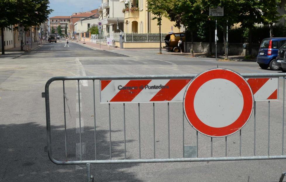In via Dante c’è la firma di Ugo Nespolo 