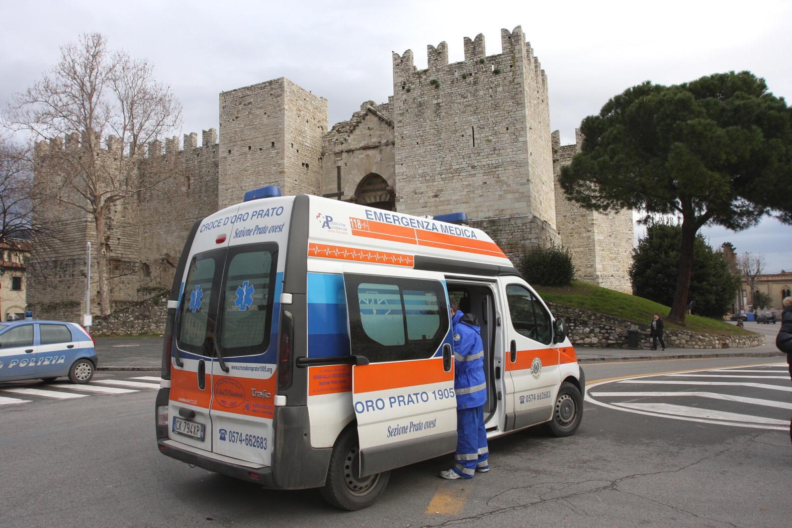 Un'ambulanza della Croce d'Oro di Prato