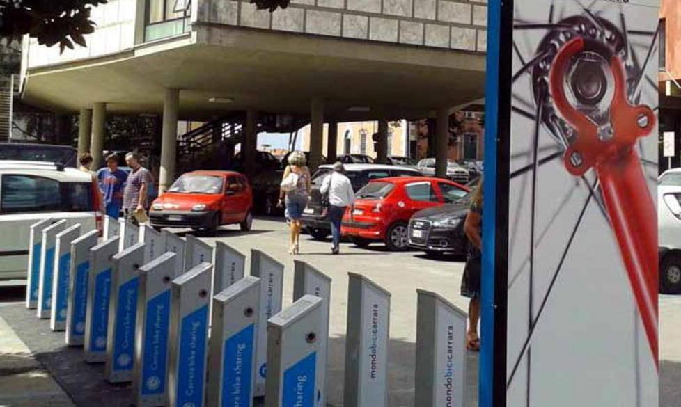 Sessanta bici elettriche per girare in città
