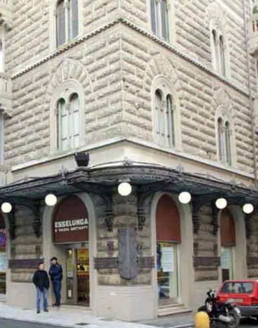 Coppia di nonnini ruba il telefonino a una dodicenne 