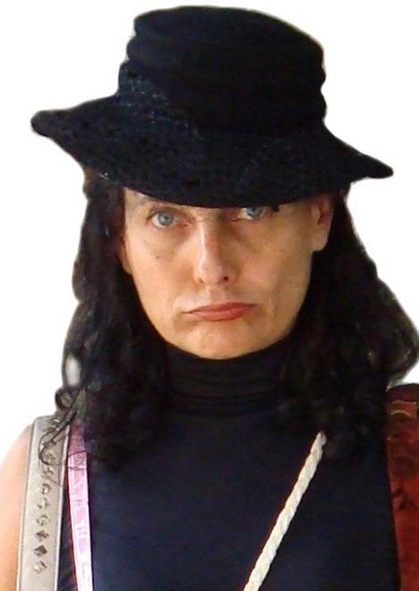 L’ironia della Coli in “Borsette” stasera al castello di Sarzano