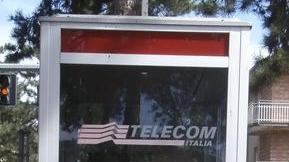 Cabine telefoniche poco usate la Telecom è pronta a toglierle