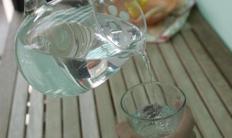 Acqua, stop alle caraffe in comune 