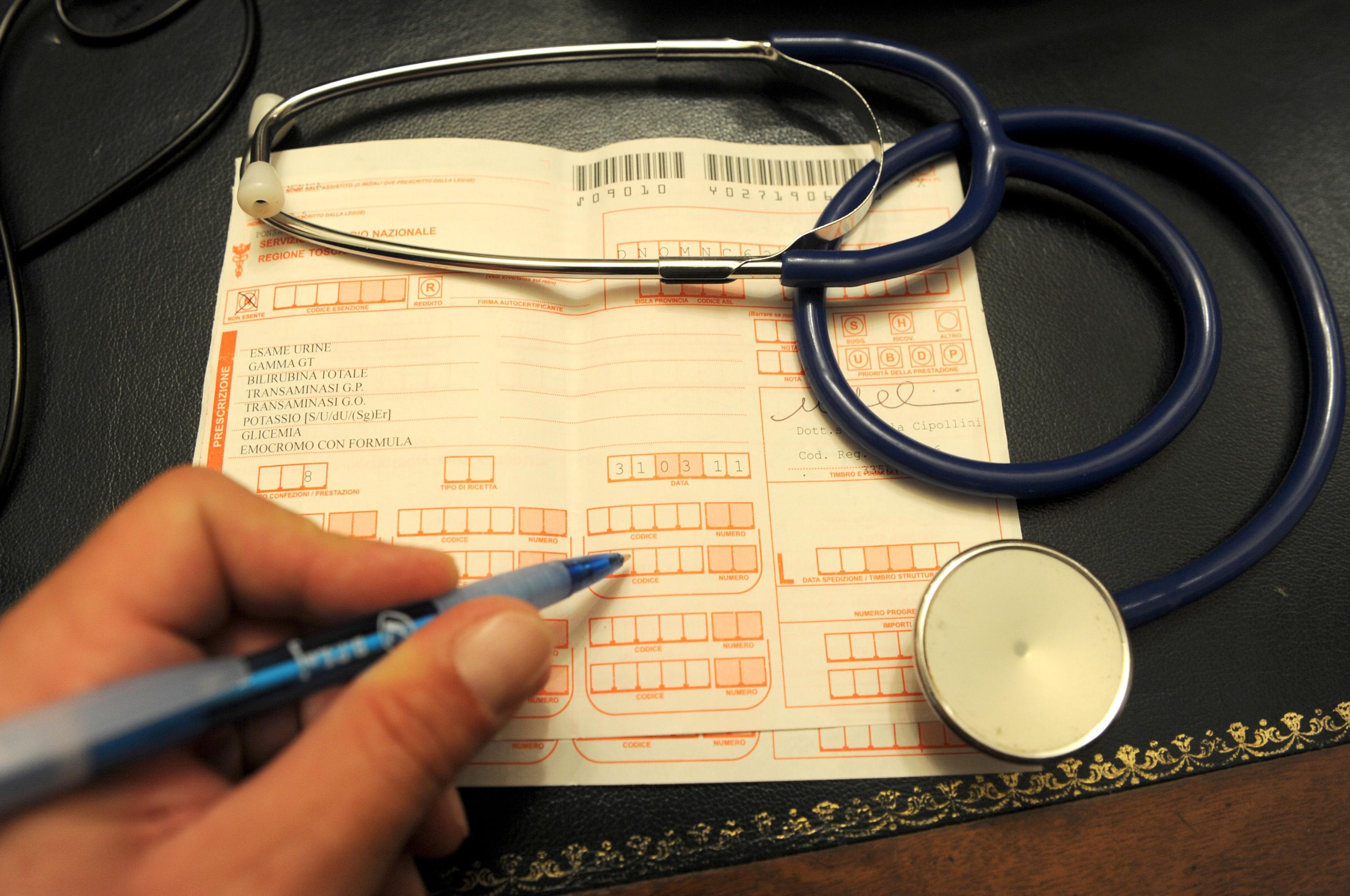 Visite mediche, arriva la "sanzione" per chi non disdice