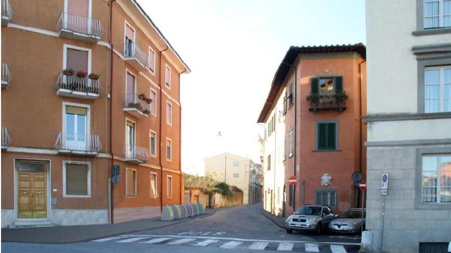 Una simulazione dei cassonetti interrati in via Bovio