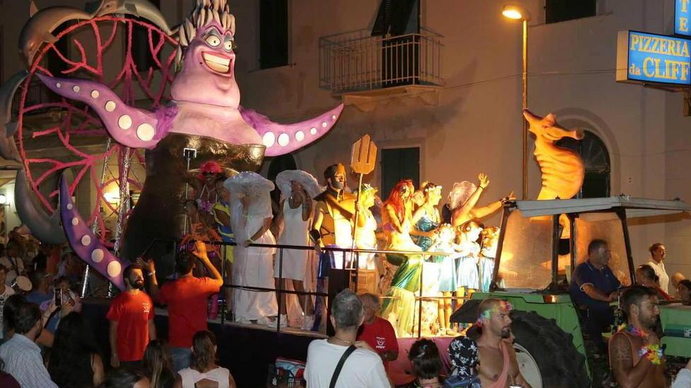 Il carnevale estivo fa il bis a Marina