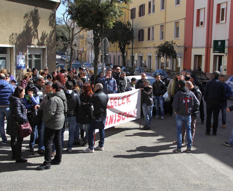 I sindacati: «I lavoratori vogliono risposte sul loro futuro»