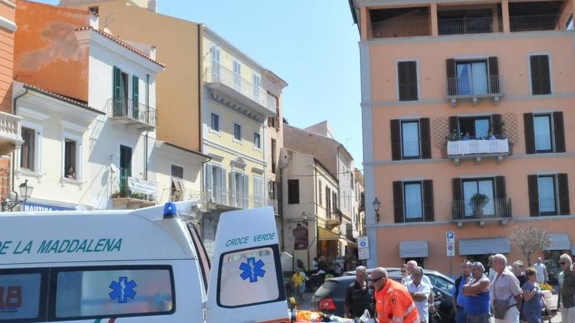 Incidente a Cala Gavetta, traffico in tilt