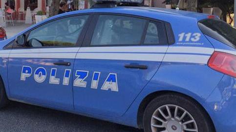 Spara al poliziotto, è caccia al ladro