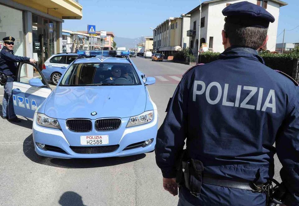Evade e aggredisce a pugni la moglie 