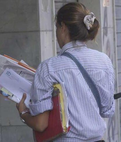 Postina aggredita da un gatto: medicata all’ospedale