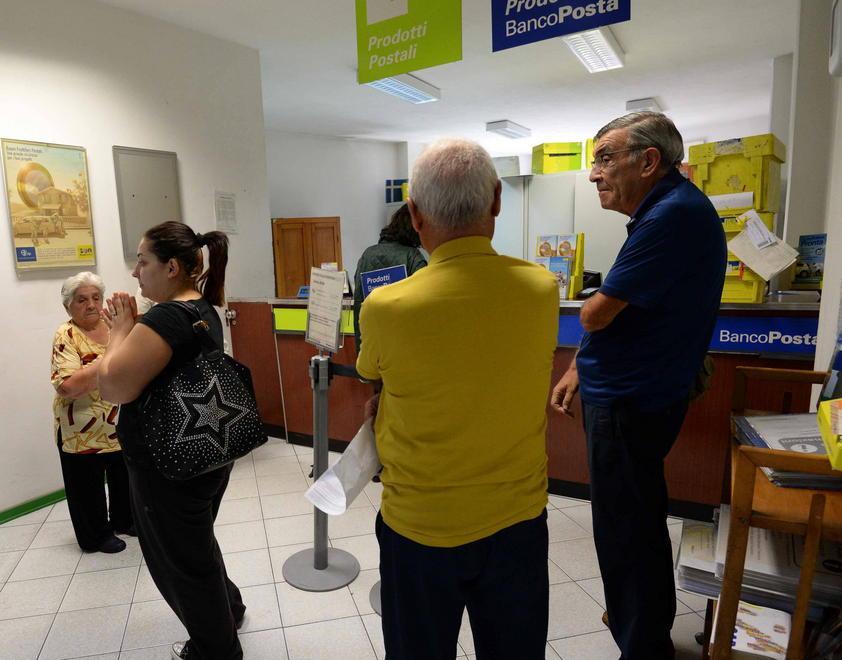 Lotta contro le Poste per salvare quattro uffici