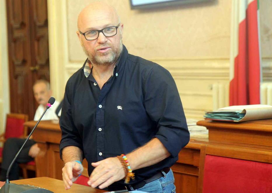 Nogarin: «Lo avevo detto che avrei aperto i cassetti»