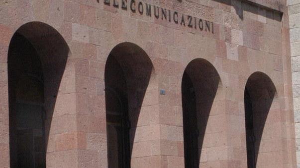 Poste, cambiano gli orari ma gli uffici restano aperti