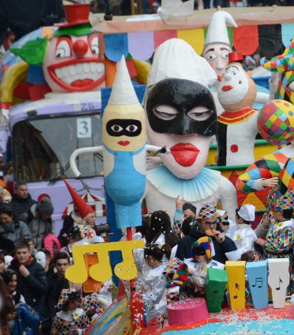 Aperte le iscrizioni dei gruppi per il Carnevale estivo in città