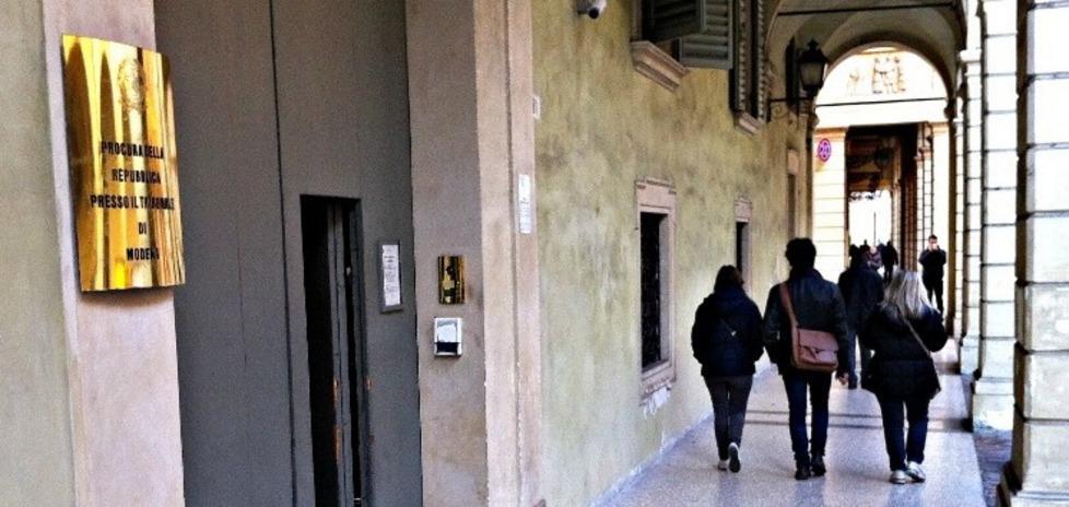 Scontro aperto tra avvocati e Procura 