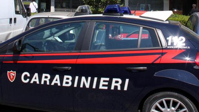 Operaio tessile di 37 anni, trovato morto in casa