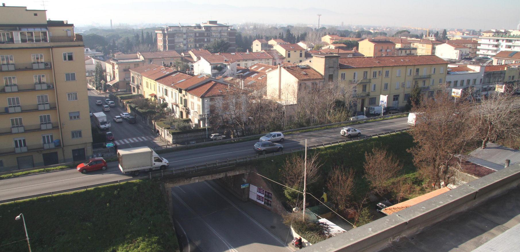 Il viadotto tra via Nenni e via Marx lungo la Declassata (foto Batavia)
