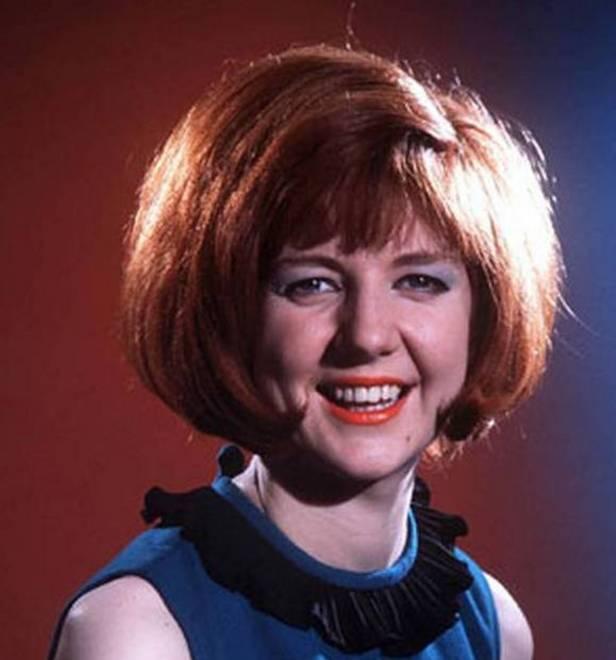 Addio a Cilla Black, amica dei Beatles