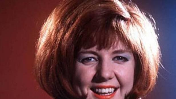 Addio a Cilla Black, amica dei Beatles