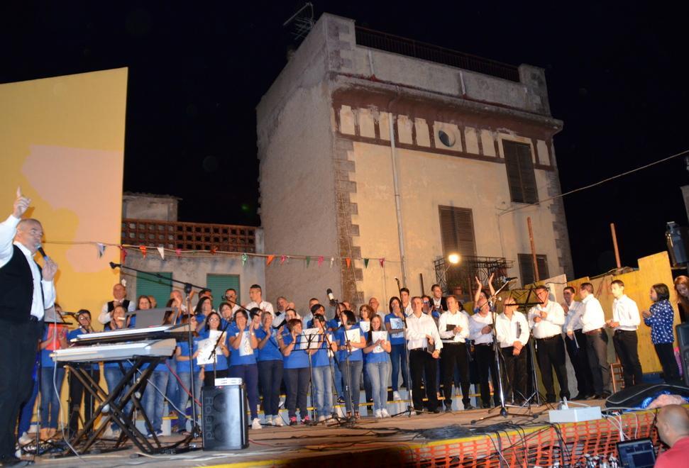 Grande successo per la prima uscita della corale di Orune