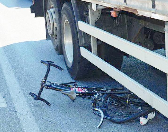 Pericolo camion, 5 incidenti al giorno 