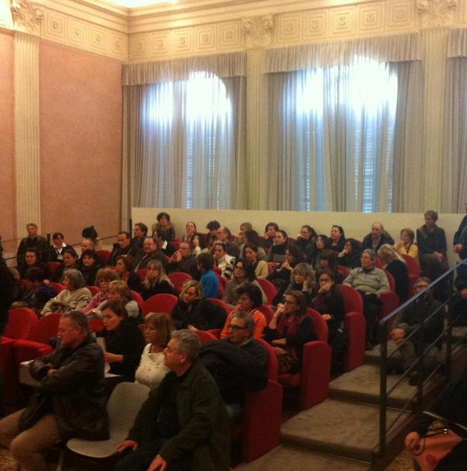 Corsa dei dipendenti provinciali per andare a lavorare in Comune 