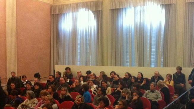 Corsa dei dipendenti provinciali per andare a lavorare in Comune