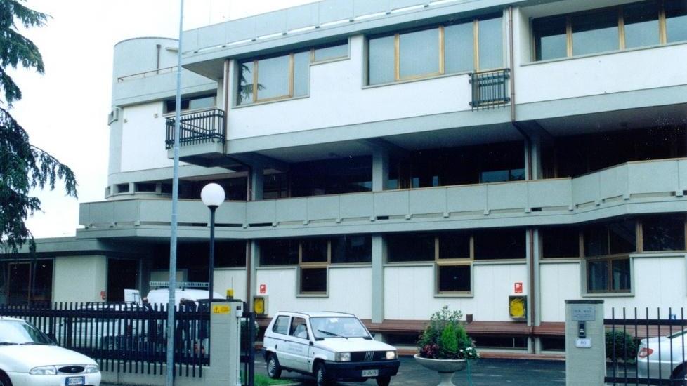 Tenta di rubare in un ufficio comunale, il vicesindaco lo blocca