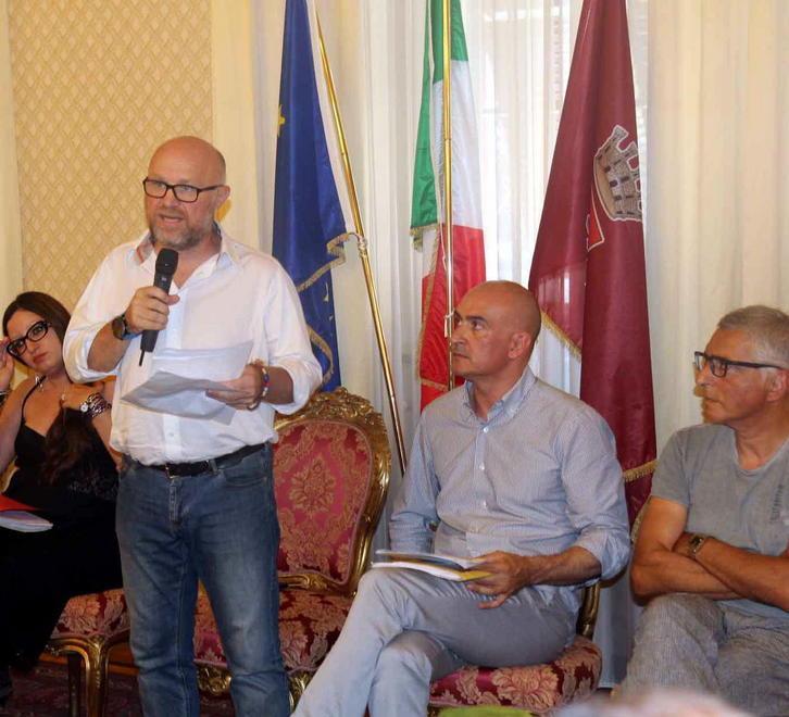 Il sindaco Nogarin con gli assessori Perullo e Fasulo stila il bilancio di Effetto Venezia