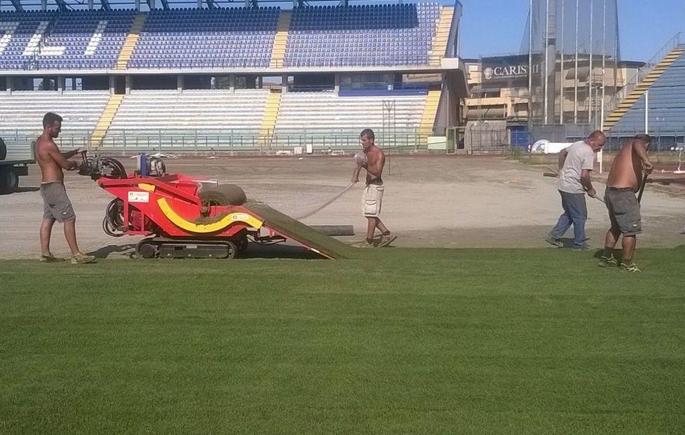 Nuovo manto erboso al Castellani 