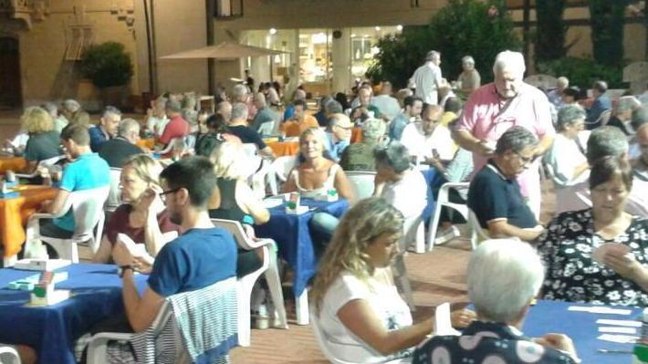 Sotto le stelle per giocare a Bridge