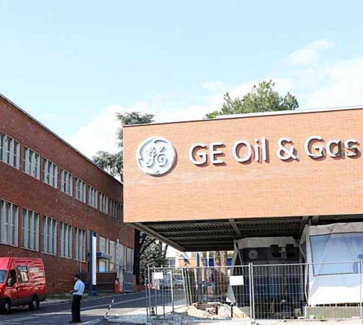 Colpito da scarica elettrica grave operaio del Pignone 