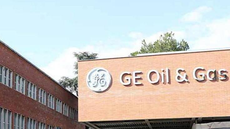 Colpito da scarica elettrica grave operaio del Pignone