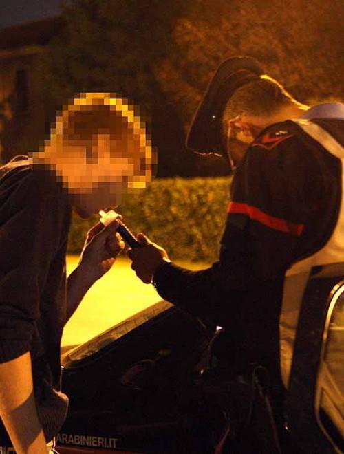 Ubriaco causa un incidente 