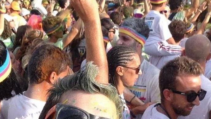 Un mare di modenesi alla Color Run tra corsa e... vernice