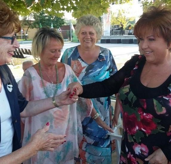 I fans si scatenano per Orietta Berti 