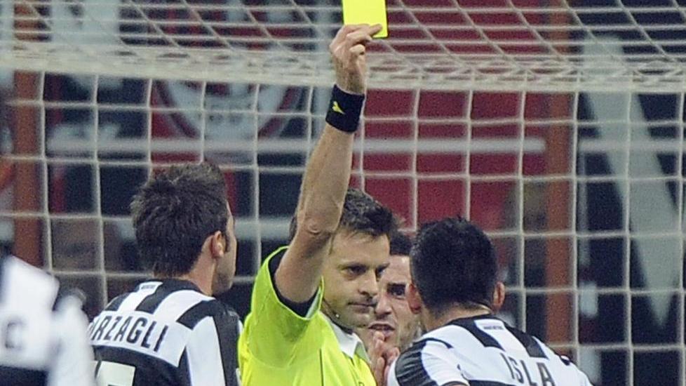 Cinque cartellini gialli per essere squalificati