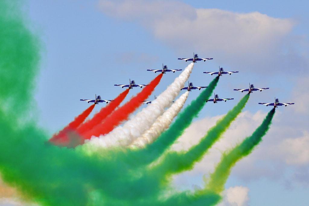 Le Frecce Tricolori tornano a Livorno dopo sei anni: domenica il grande show nel cielo della Terrazza Mascagni