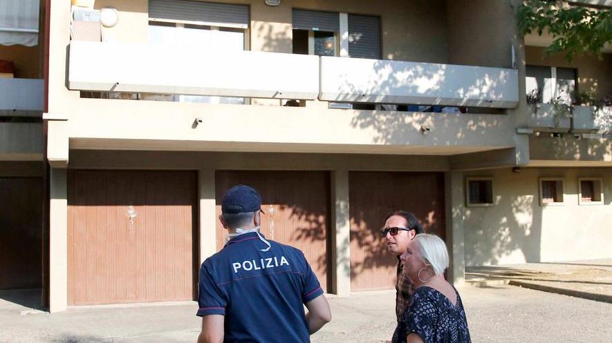 Reggio Emilia: due uomini trovati morti in casa, soli