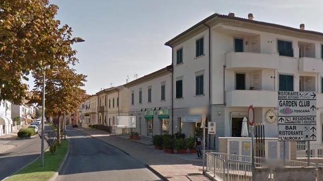 Dopo la caduta chiede i danni al Comune