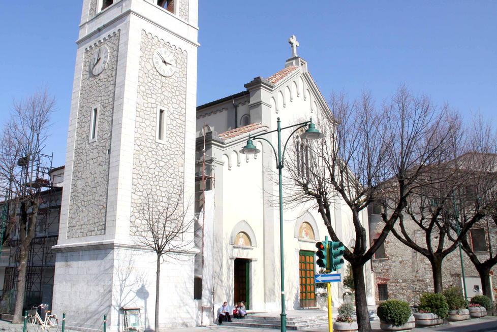 Voleva rubare nelle cassette delle elemosine: denunciato